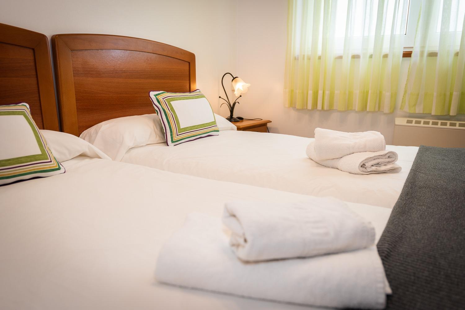 Apartamentos Cudillero Bilik gambar